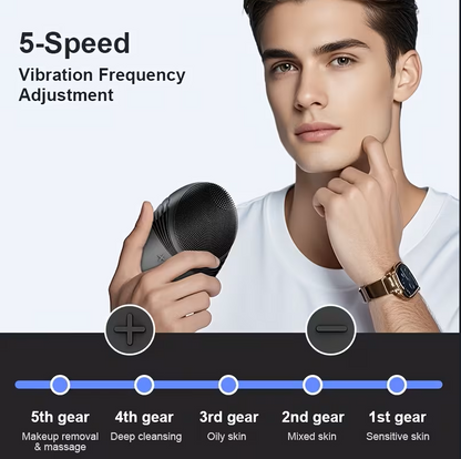 Portable Silicone Facial Cleansing Brush (Rechargeable)